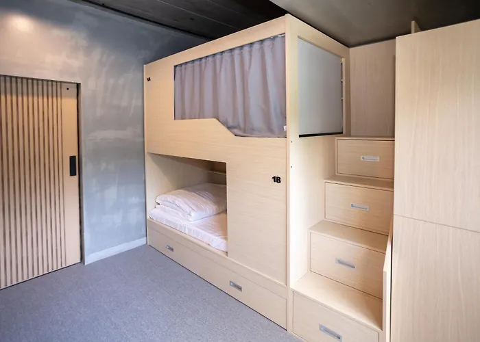 Dmk Place Capsule hotel 3*