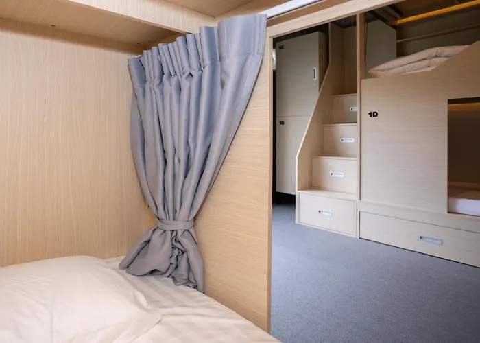 Capsule hotel Dmk Place Bangkok