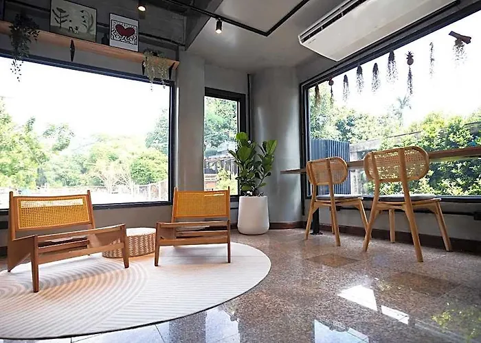 Capsulehotel Dmk Place