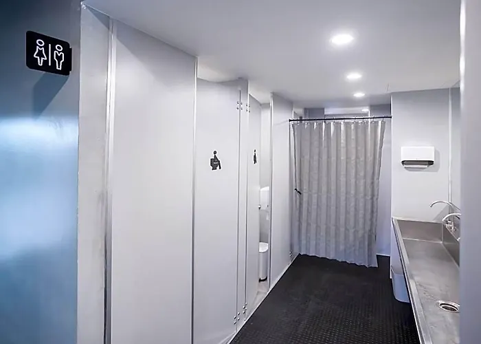 Dmk Place Capsulehotel 3*